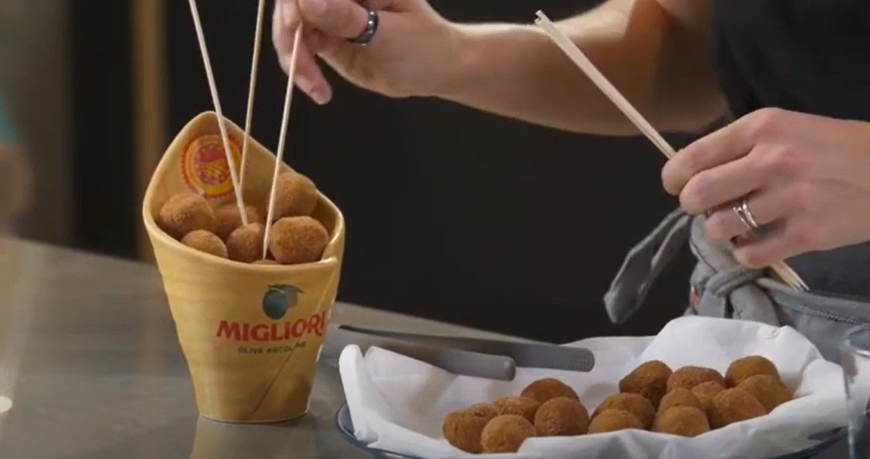 Le Olive Ascolane del Piceno DOP ripiene protagoniste del programma "Mica pizza e fichi" su La7